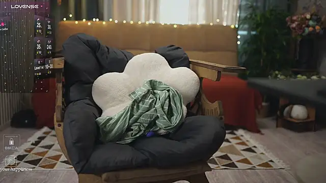 Feral Berrry  online show from February 2025 09:30:02 AM