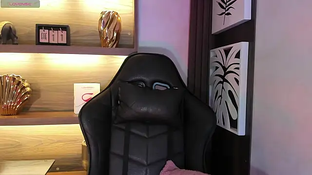 LottiCarter online show from January 2025 03:13:01 AM