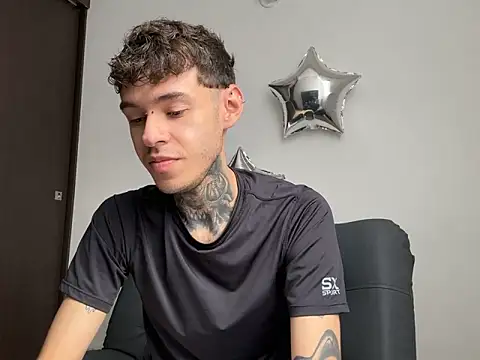 Saturno v online show from September 2025 08:42:01 PM