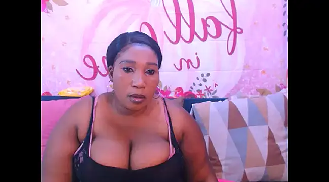 Snapshot of SexcGals chatting on January 2025 07:04:01 PM SexcGals online show from January 2025 07:04:01 PM