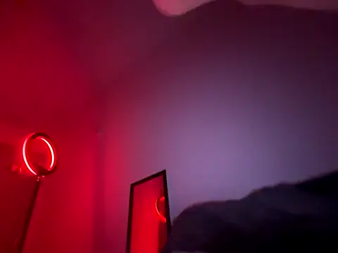 Snapshot of PointingPetrol chatting on November 2025 07:49:01 AM PointingPetrol online show from November 2025 07:49:01 AM