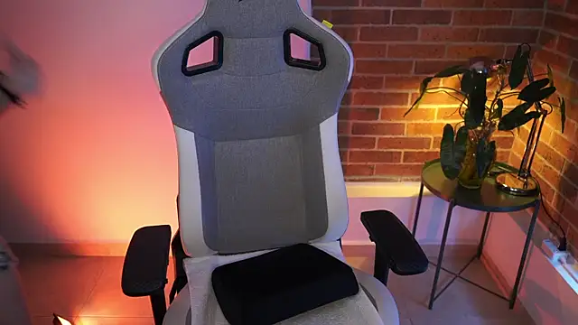 anyacutex online show from January 2025 07:37:01 PM