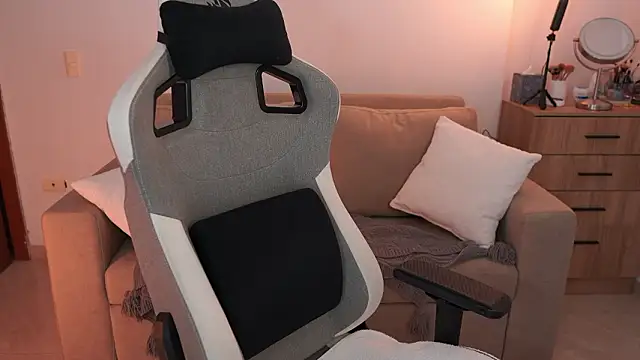 anyacutex online show from February 2026 06:55:02 PM