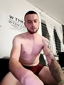 wariacik0024 online show from November 2025 12:10:01 AM