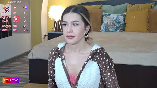 Snapshot of Sarah-Hart chatting on January 2025 05:11:01 AM Sarah-Hart online show from January 2025 05:11:01 AM