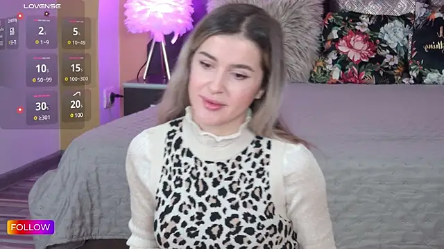 Snapshot of Sarah-Hart chatting on February 2025 08:50:01 AM Sarah-Hart online show from February 2025 08:50:01 AM
