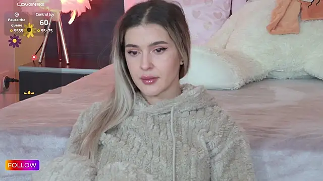 Snapshot of Sarah-Hart chatting on February 2025 06:32:02 AM Sarah-Hart online show from February 2025 06:32:02 AM