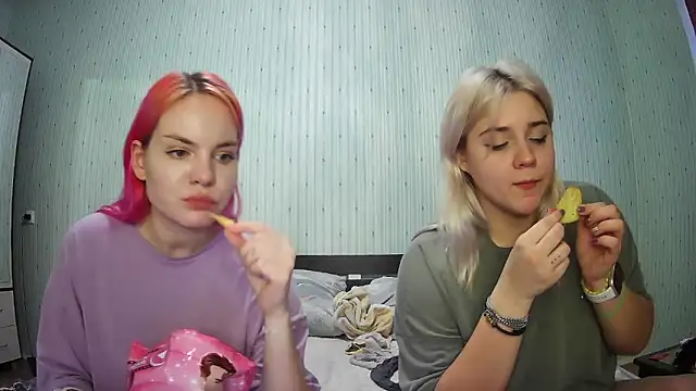 ChrisGirls online show from January 2025 01:35:01 PM