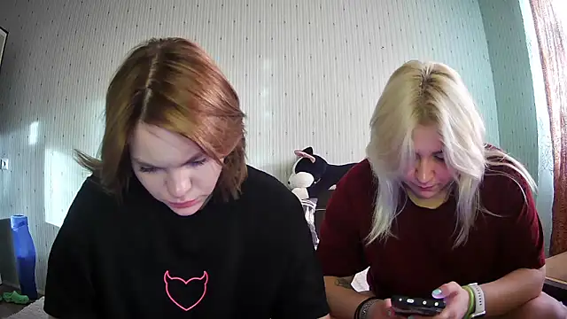 ChrisGirls online show from March 2025 02:29:02 PM