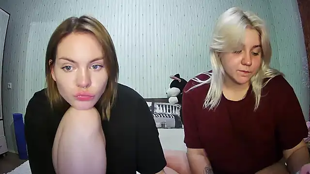 ChrisGirls online show from March 2025 05:33:01 PM