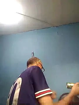 hugosafado333 online show from December 2024 07:45:02 PM