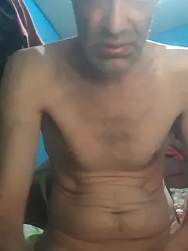 hugosafado333 online show from September 2025 02:00:02 AM