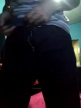 hugosafado333 online show from September 2025 03:32:01 AM