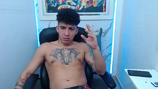 Snapshot of targuerian22 chatting on September 2025 03:11:01 AM targuerian22 online show from September 2025 03:11:01 AM