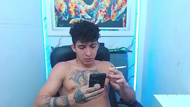 Snapshot of targuerian22 chatting on October 2025 10:43:02 PM targuerian22 online show from October 2025 10:43:02 PM