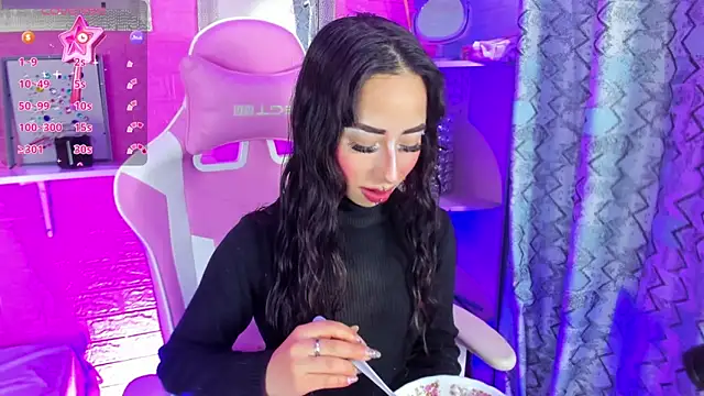 hanna  azumi online show from November 2025 03:05:02 AM