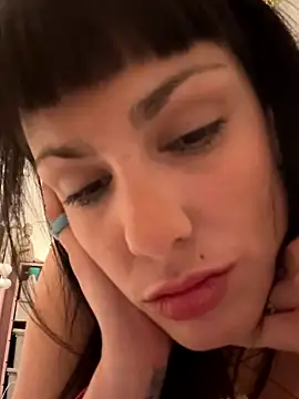 Snapshot of Zairaisak chatting on October 2025 01:50:02 AM Zairaisak online show from October 2025 01:50:02 AM