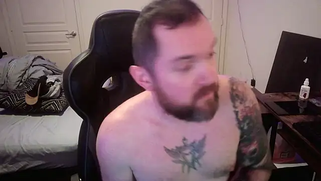 Snapshot of lit702 chatting on February 2025 09:05:02 AM lit702 online show from February 2025 09:05:02 AM