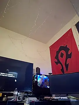 Snapshot of lit702 chatting on October 2025 03:47:02 PM lit702 online show from October 2025 03:47:02 PM