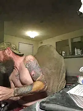 Snapshot of lit702 chatting on November 2025 10:37:01 AM lit702 online show from November 2025 10:37:01 AM