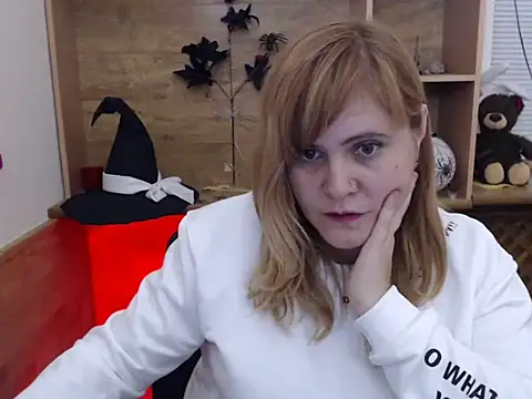 DaniellaKiss online show from November 2025 03:22:02 PM