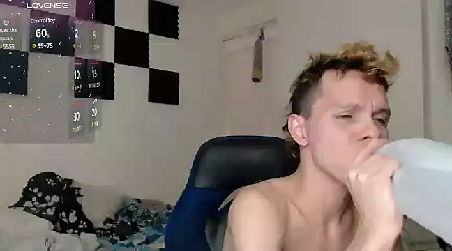 Snapshot of bryamado69 chatting on January 2025 10:37:02 AM bryamado69 online show from January 2025 10:37:02 AM