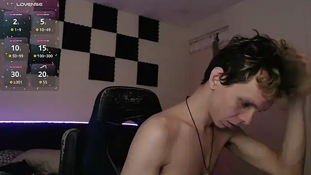 bryamado69 online show from October 2025 11:02:01 PM