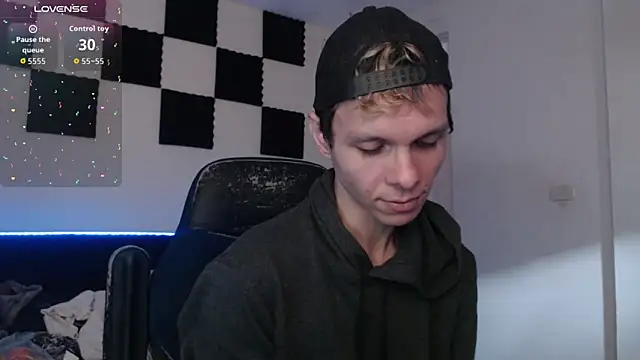 bryamado69 online show from October 2025 12:36:02 PM