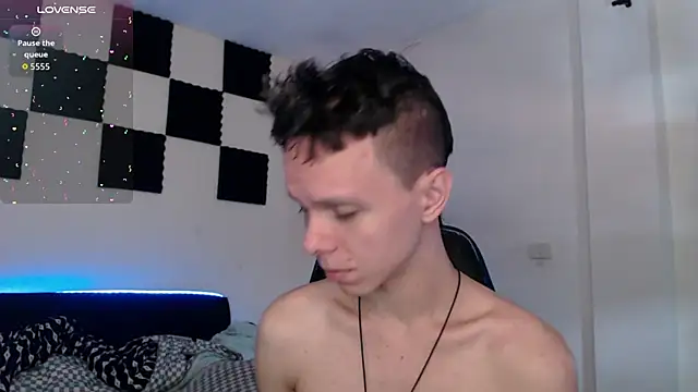 bryamado69 online show from October 2025 03:36:01 PM