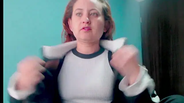 zoe jones3 online show from February 2025 12:50:01 PM