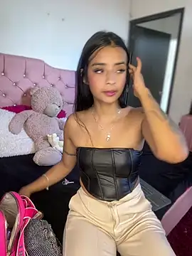 Snapshot of Laura_fernandezII chatting on January 2025 04:33:01 PM Laura fernandezII online show from January 2025 04:33:01 PM