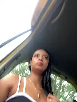 Snapshot of Laura_fernandezII chatting on January 2025 01:02:02 PM Laura fernandezII online show from January 2025 01:02:02 PM