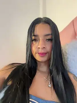 Snapshot of Laura_fernandezII chatting on January 2025 03:00:01 PM Laura fernandezII online show from January 2025 03:00:01 PM