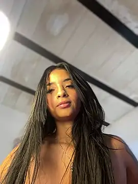 Snapshot of Laura_fernandezII chatting on January 2025 06:03:02 PM Laura fernandezII online show from January 2025 06:03:02 PM