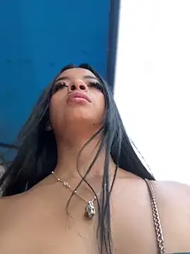 Snapshot of Laura_fernandezII chatting on February 2025 03:06:01 PM Laura fernandezII online show from February 2025 03:06:01 PM