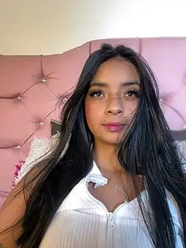 Snapshot of Laura_fernandezII chatting on February 2025 05:45:01 PM Laura fernandezII online show from February 2025 05:45:01 PM