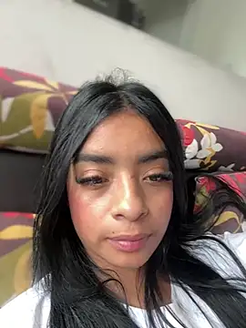 Snapshot of Laura_fernandezII chatting on February 2025 05:40:01 PM Laura fernandezII online show from February 2025 05:40:01 PM