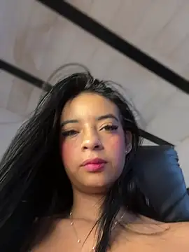 Snapshot of Laura_fernandezII chatting on February 2025 12:39:02 PM Laura fernandezII online show from February 2025 12:39:02 PM