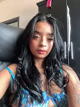 Snapshot of Laura_fernandezII chatting on February 2025 07:48:02 PM Laura fernandezII online show from February 2025 07:48:02 PM