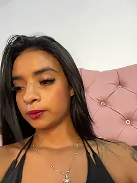 Snapshot of Laura_fernandezII chatting on February 2025 10:53:02 PM Laura fernandezII online show from February 2025 10:53:02 PM