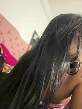Snapshot of Laura_fernandezII chatting on February 2025 01:21:02 AM Laura fernandezII online show from February 2025 01:21:02 AM