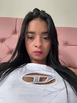 Snapshot of Laura_fernandezII chatting on March 2025 02:26:02 PM Laura fernandezII online show from March 2025 02:26:02 PM
