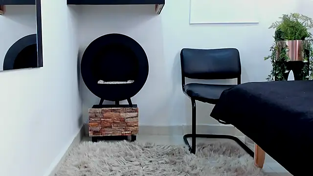 Snapshot of LenaRuiz_ chatting on January 2025 03:07:01 PM LenaRuiz online show from January 2025 03:07:01 PM