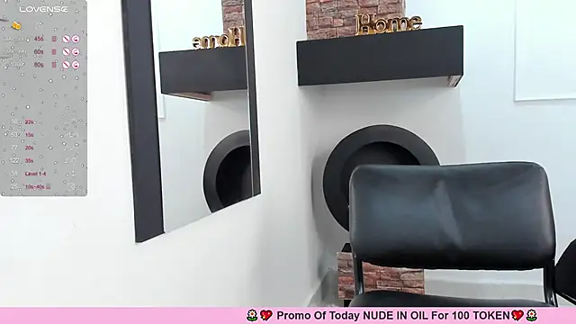 Snapshot of LenaRuiz_ chatting on February 2025 03:18:01 PM LenaRuiz online show from February 2025 03:18:01 PM