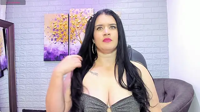 Snapshot of LenaRuiz_ chatting on October 2025 12:02:02 PM LenaRuiz online show from October 2025 12:02:02 PM