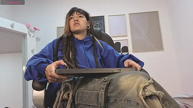  sharlotte777 online show from September 2025 02:09:02 PM