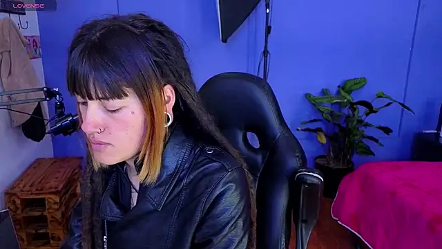  sharlotte777 online show from October 2025 03:57:02 PM