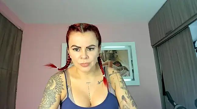 Snapshot of KAROL_MILF chatting on March 2025 06:34:01 PM KAROL MILF online show from March 2025 06:34:01 PM