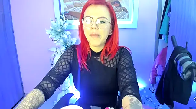 Snapshot of KAROL_MILF chatting on March 2025 01:10:02 AM KAROL MILF online show from March 2025 01:10:02 AM