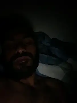 islandvybee55 online show from December 2024 04:58:02 AM